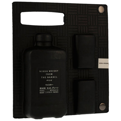 Nikka Whisky from the Barrel mit 2 Gläsern und Ausgießer 