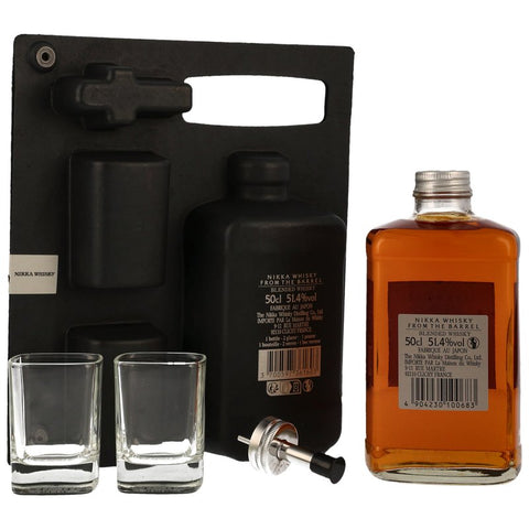 Whisky Nikka du tonneau avec verre de GP