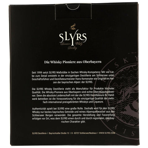 Whisky de malt Slyrs avec verre